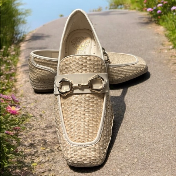 Vince Camuto Cream Gold Woven Loafer Like New! - Picture 7 of 10